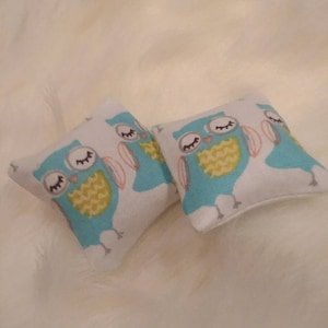 Dollhouse Miniature 1:12 Scale 1 Pair Decorative Owl Pillows 1.5&quot; X 1&#39;5&quot;