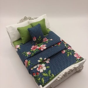 1:12 Scale 9 Pc Multi Color Floral Polka Dot Full Size Comforter Set With Coordinating Pillows Removable Pillowcases Bed Not Included