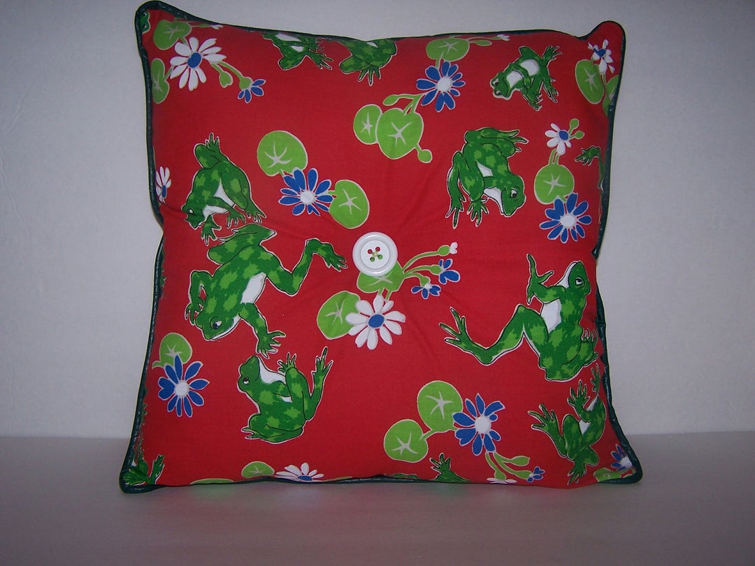 15 X 15 Novelty Frog and Lily Pad Pattern Handmade Fabric Pillow With Green Piping Etsy
