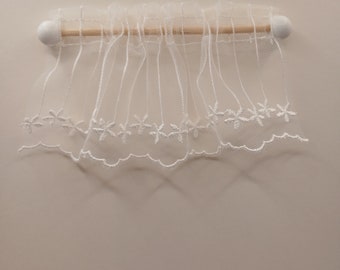 Dollhouse miniature 1:12 scale sheer white floral lace scalloped valance 4" W X 2.5" L complete with curtain rod