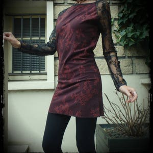 Robe bordeaux , dentelle noire , robe manches longues , robe courte , fait main image 2