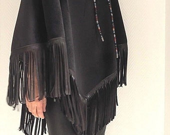 Lederfransen Poncho, Poncho aus Samt in nachtblau, Poncho dunkelblau, Cape mit Fransen für Damen