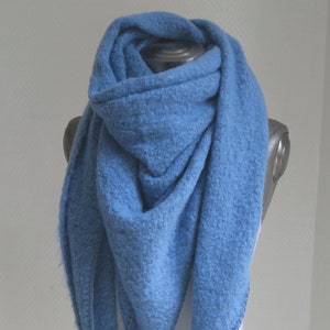 xl dreieckstuch schal, flausch tuch blau, webschal himmelblau wolle-mix tuch flauschig kuschelig, premium schals damen tücher winter warm Bild 2