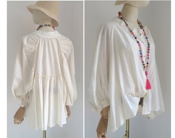 Poplin cotton tunic blouse short cream-colored made of cotton gathered back