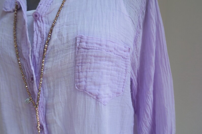 verwaschene transparente hemdbluse cotton, baumwollhemd hauchdünn lässig, roll-up-sleeve damen hemd brusttasche schlammbeige Bild 8