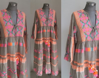robe maxi tissée Pali Ikat aztèque, robe tunique hippie aztèque, robe aztèque en coton glands à franges épaisses avec coquillages taille 36-40