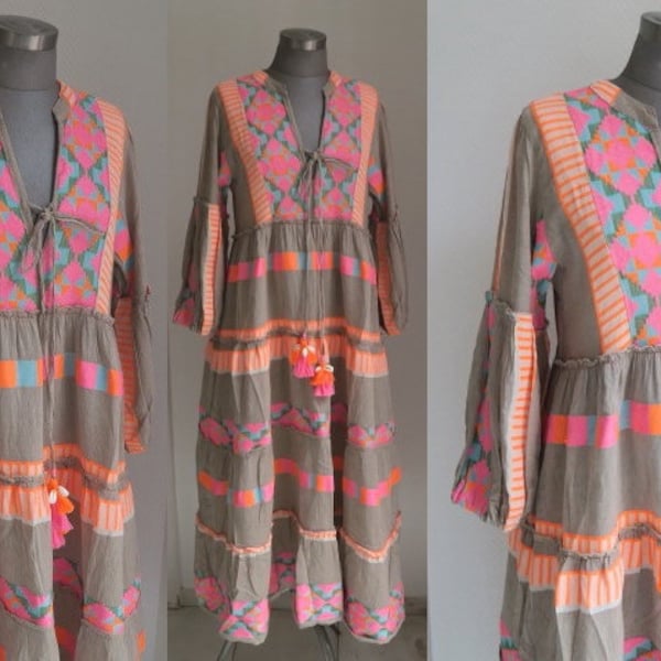 gewebtes Pali Ikat Azteken Maxikleid, Hippie Tunika Kleid aztekisch, Baumwoll Aztekenkleid dicke Fransenquasten mit Muscheln gr. 36-40