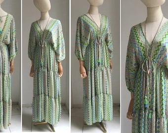 Boho Maxikleid Seide langer Kaftan, grün gemustertes Abendkleid Hochzeitskleid Damen in Unisize