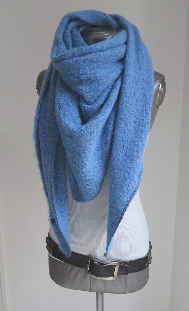 xl dreieckstuch schal, flausch tuch blau, webschal himmelblau wolle-mix tuch flauschig kuschelig, premium schals damen tücher winter warm Bild 2