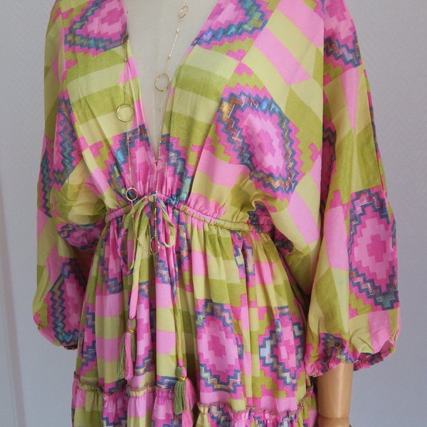 knielanges Sommerkleid Seide, Boho Kaftan Kleid mit weitem Ausschnitt in der Taillie gebunden in Unisize
