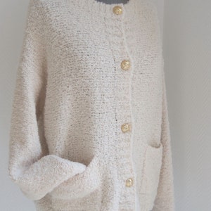 bouclé cardigan pulli mohair wolle grobstrickjacke mit Goldknöpfe & Taschen wollweiss GR: 36-42 Bild 1