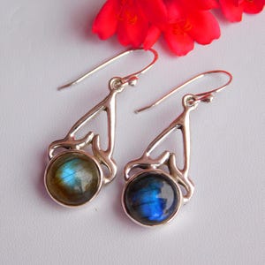 Bohemian 925 Sterling Silver Earrings with Labradorite Stone – Semi-Precious Gemstone Jewelry With An Earthy And Natural Aesthetic