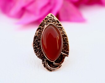 Ambachtelijke handgemaakte modieuze markiezin rode carneool onyx mooie koperen ring, Boho statement cadeau Boho koper gegraveerde helende ring