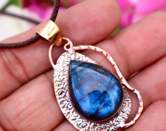 Joyería de labradorita hecha a mano: collar con colgante de cristal de cobre, collar espiritual de regalo para mujer, piedra curativa hecha a mano.