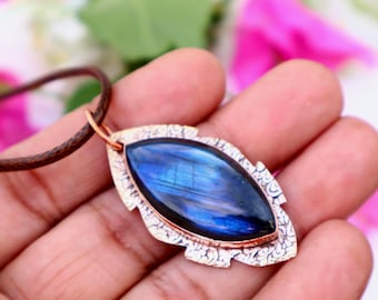 Collar bohemio de cobre con cristales de chakras: labradorita con cadena de cobre, joyería curativa hecha a mano.