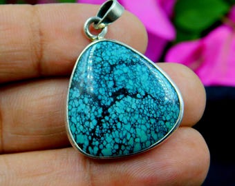 Colgante de cristal de plata de ley 925 maciza con gema de turquesa tibetana natural en forma de corazón, joyería para mujer, diseño elegante y delicado.