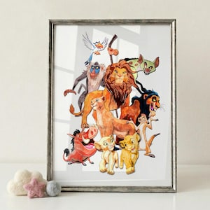 Peut inclure: Impression encadrée à l'aquarelle représentant les personnages du Roi Lion. L'œuvre comprend Simba, Nala, Mufasa, Scar, Timon, Pumbaa, Zazu et Rafiki. Les personnages sont représentés dans des tons orange, marron et jaune, avec un cadre argenté.