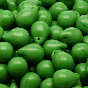 10pcs Czech Pressed Glass Teardrop Beads 10x14mm Opaque Green