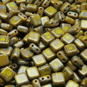 40 pezzi perline di vetro pressate CzechMates a due fori da 6 mm, travertino olivino opaco