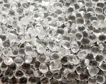 80 cuentas de vidrio prensado checo en forma de lágrima, 4 x 6 mm (A 03-01)