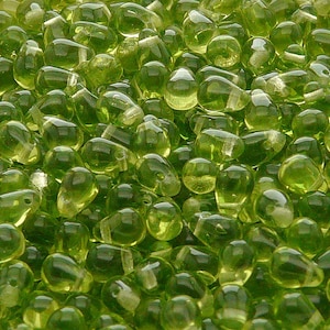 80pcs Czech Pressed Glass Teardrop Beads 4x6mm Olivine (A 07-01)