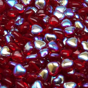 50 cuentas de vidrio prensado checo con forma de corazón, 6 mm, rubí AB