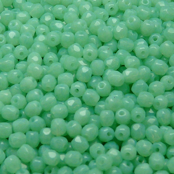 Perline vetro sfaccettato lucidati a fuoco ceco 100pcs 4 mm verde opale Aqua