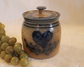 Guernsey Ohio Salt of Thee Earth Stoneware Potpourri Crock with Lid - Blue Hand Painted Heart Design, Excellent Condition, Artist Signed