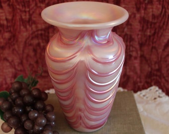 Beautiful 1990 Gibson Glass Pink Opalescent Threaded Drape or Swag 7" Vase - Signed, Hand Blown