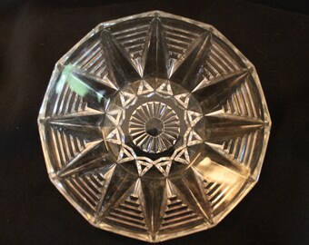 Vintage Anchor Hocking Glass 6.25" Bowl with a Ladder and Star Point Pattern - No. 158 Pattern