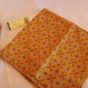 Set of 2 Longaberger Golden Fields Cloth Napkins in Original Package