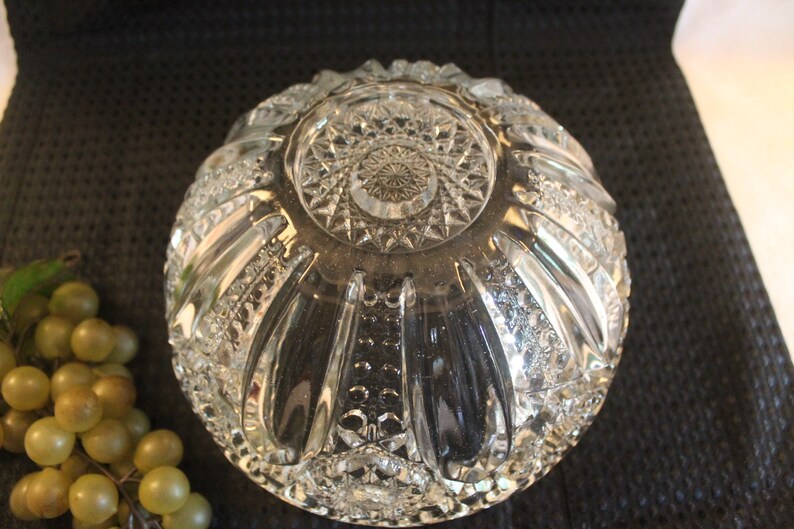 Smith Heritage Excellent Condition Beautiful Vintage Pattern Glass 8.25 Centerpiece Bowl McKee Quintec or L.E