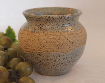White Signed Handmade Studio Pottery 3.5" Planter or Vase - Speckled Blue and Beige, Excellent Condition