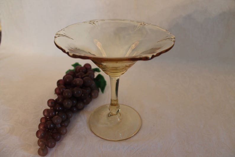 1930 Heisey Glass Sahara Yellow Empress 6 Inch Compote Elegant and In Excellent Condition!