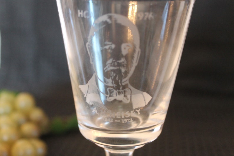 Rare 1976 Heisey Collectors of America Glass Claret Wine Glass Oxford Stem with Portrait of A.H. Heisey, Excellent Condition image 3