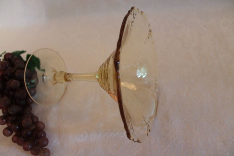 1930 Heisey Glass Sahara Yellow Empress 6 Inch Compote Elegant and In Excellent Condition!