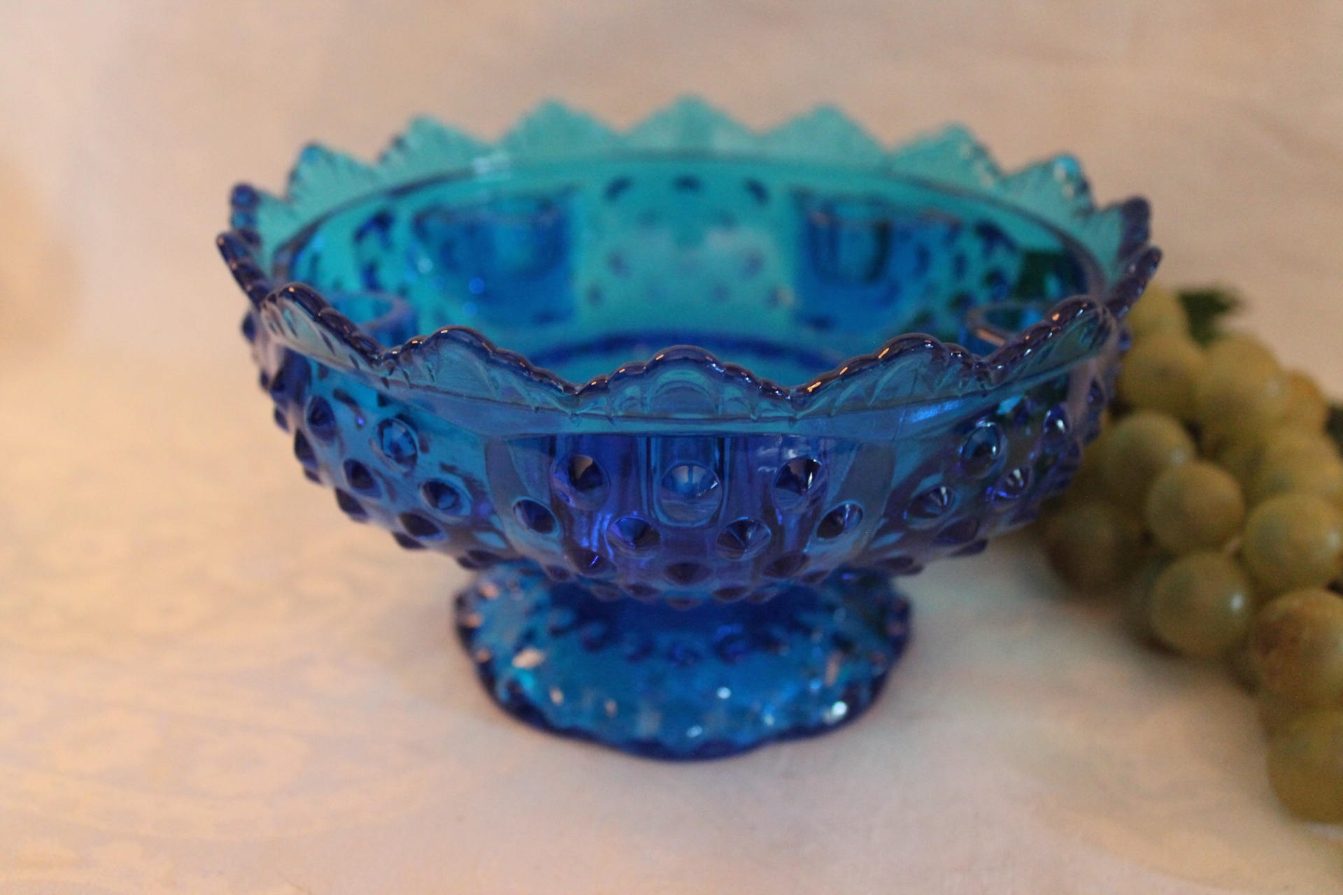 Fenton Art Glass Colonial Blue Hobnail 6.5