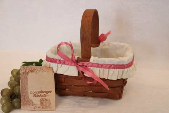 1989 Longaberger Mother's Day Basket - Mini Chore Shape Includes Original Liner and Pamphlet