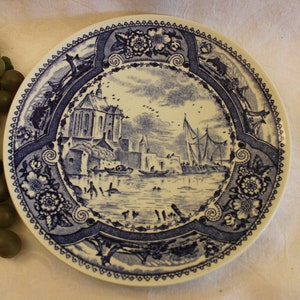Boch of Belgium Delfts 8.5&quot; Plate of Dutch Harbor Port Scene - Excellent Condition