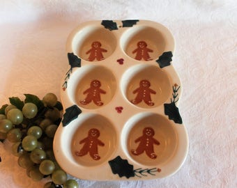 Hartstone Pottery Christmas Muffin Pan - Gingerbread Man and Holly, Noble Excellence