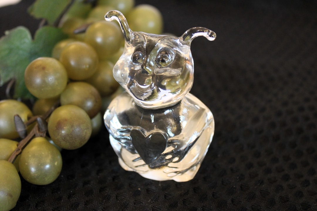 Fenton Art Glass Luv Bug Figurine - Crystal Clear, in Excellent