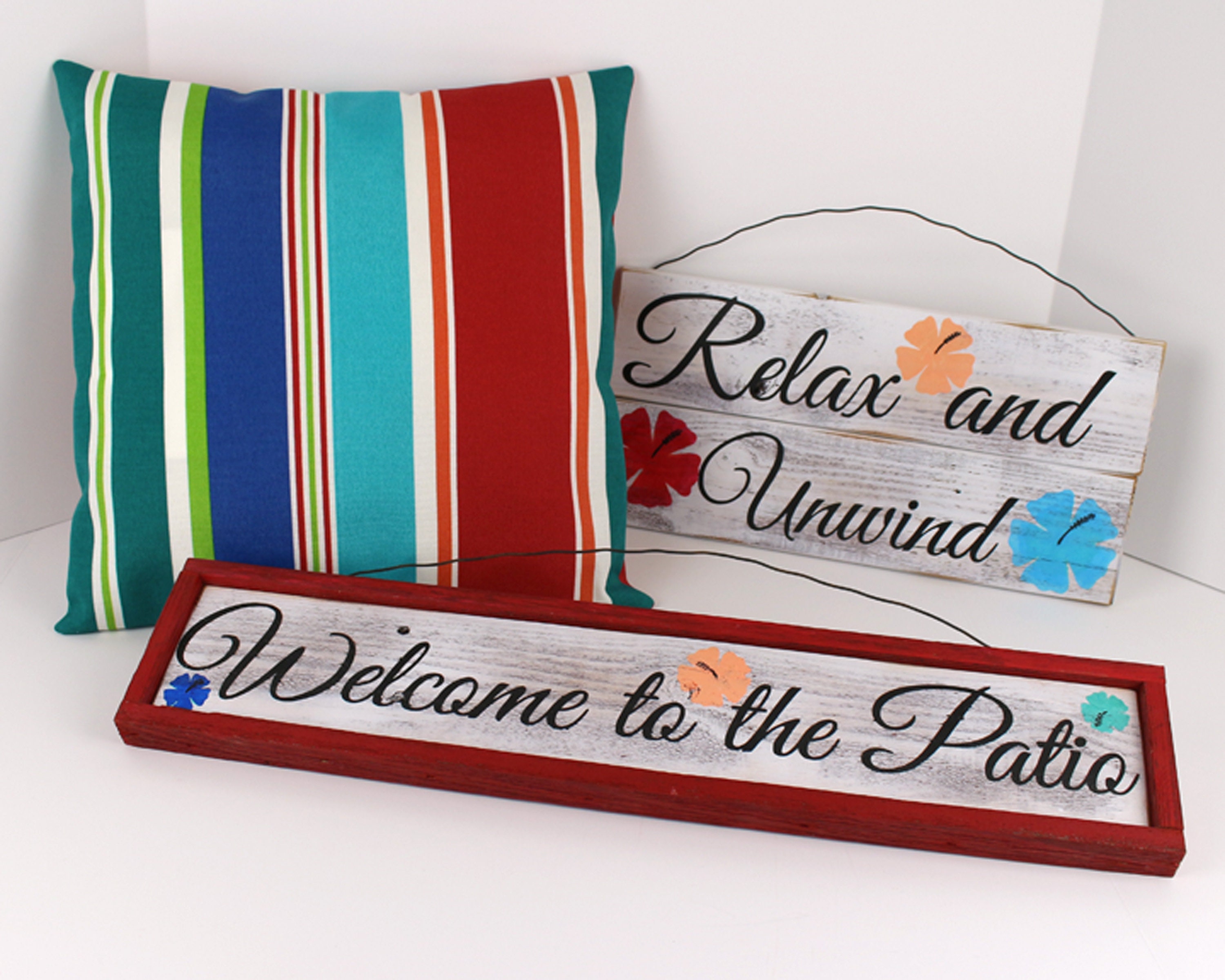 Bienvenido al cartel de Patio enmarcado hecho de madera | Etsy