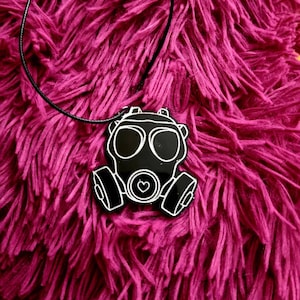 Gas mask pendant, gothic gas mask necklace
