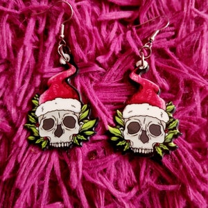 Gothmas earrings, skull christmas earrings, creepy christmas earrings