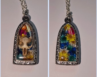 Nature inspired skull and flower pendant, mouse skull with flowers pendant