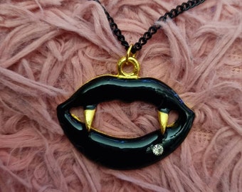 Vampire fangs pendant, Vampire necklace, gothic fang pendant