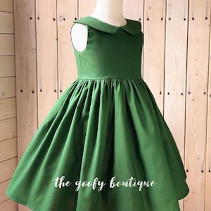 Emerald GREEN dress Peter Pan collar full skirt Any occasion Vintage Inspired Heirloom Christmas Holiday