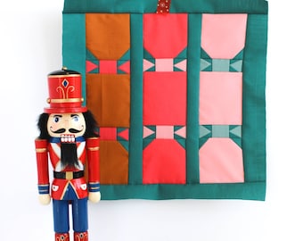 Christmas Crackers Quilt Block Pattern | Modern Holiday Quilt Block Pattern
