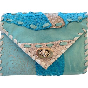 PORTAFOGLI - SUGHERO - pelle di pesce, pelle di riciclo, unico, accessorio, fatto in italia, regalo per lei, donna, fatto a mano, celeste