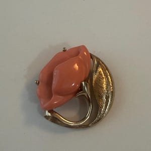 Avon Sea Treasures Faux Coral Lotus Flower Brooch Swirl Stem Leaf art Nouveau Revival